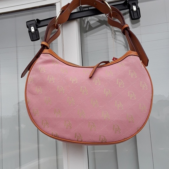 Dooney & Bourke shoulder bag. - Picture 5 of 8